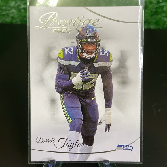 24. Panini Lot of 10 Seattle Seahawks Football Trading Cards 🏈🏈 - Picture 6 of 10